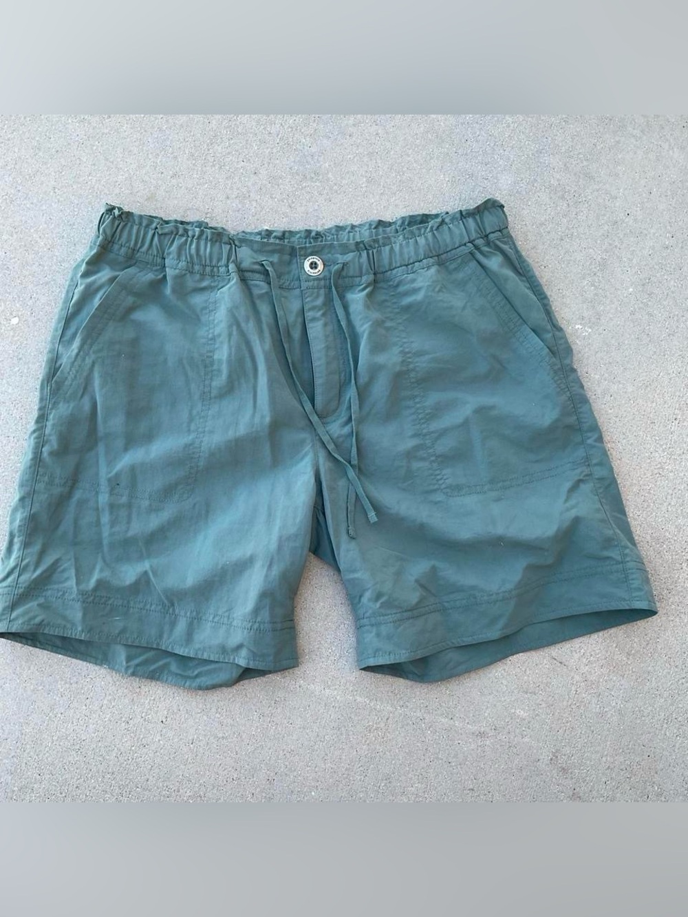 Patagonia green hiking shorts Size 8